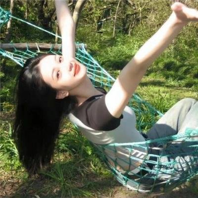轻轻拂过